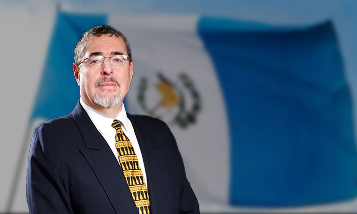 Bernardo Arévalo presenta equipo de gobierno para la Presidencia de