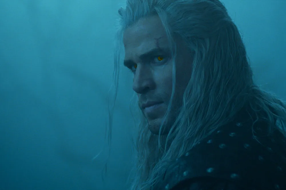 ¡Primer vistazo a Liam Hemsworth como Geralt de Rivia en 'The Witcher'!